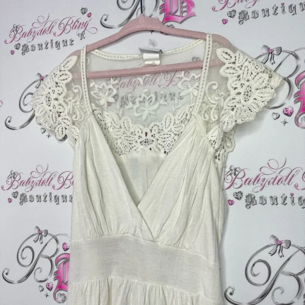 Suzy shier top lace white cream ribbon 🎀 tie up belt sexy cute boho angel